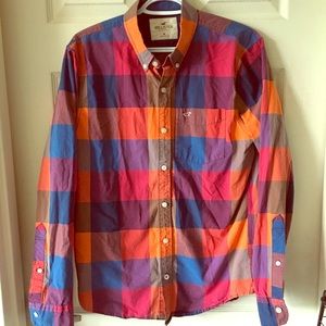 Men’s Hollister plaid Button down